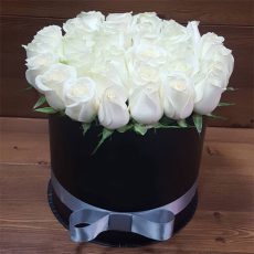 باکس گل رز سفید