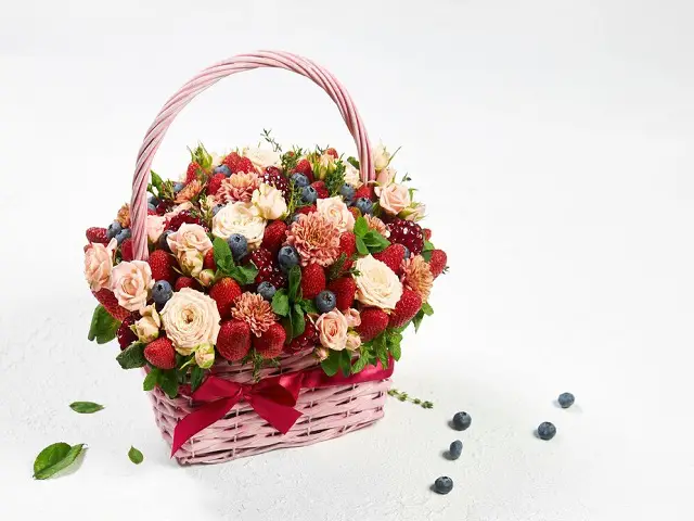 سبد گل سالگرد ازدواج