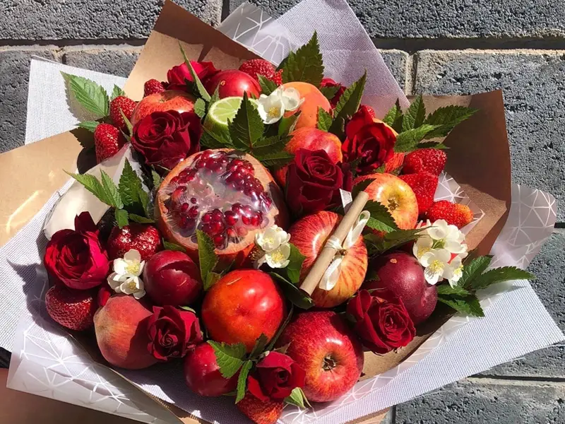 دسته گل با میوه برای یلدا
