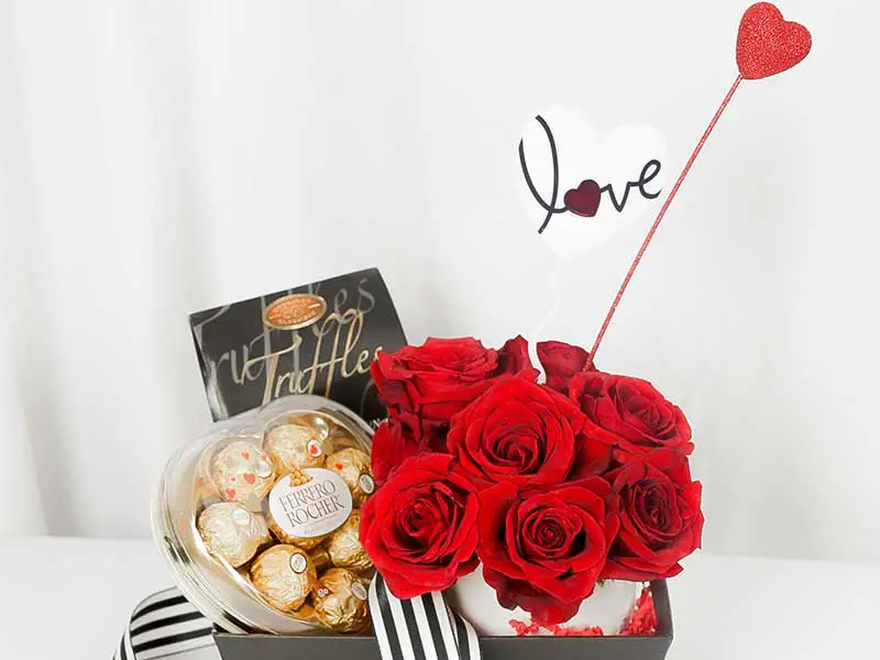 بازار گل محلاتی