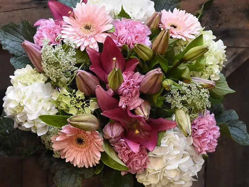 ارسال گل در قم